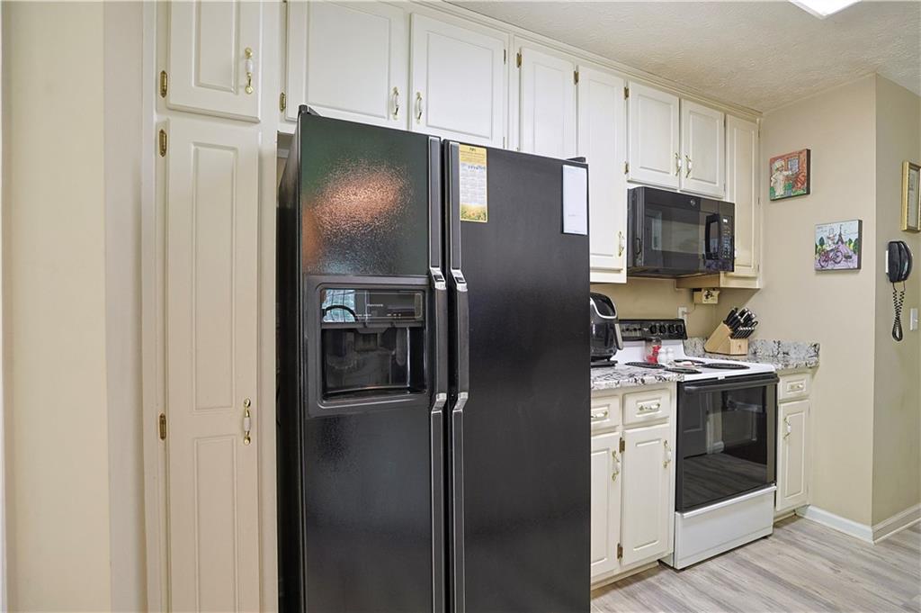 2015 Harfield Ct Property Photo 17