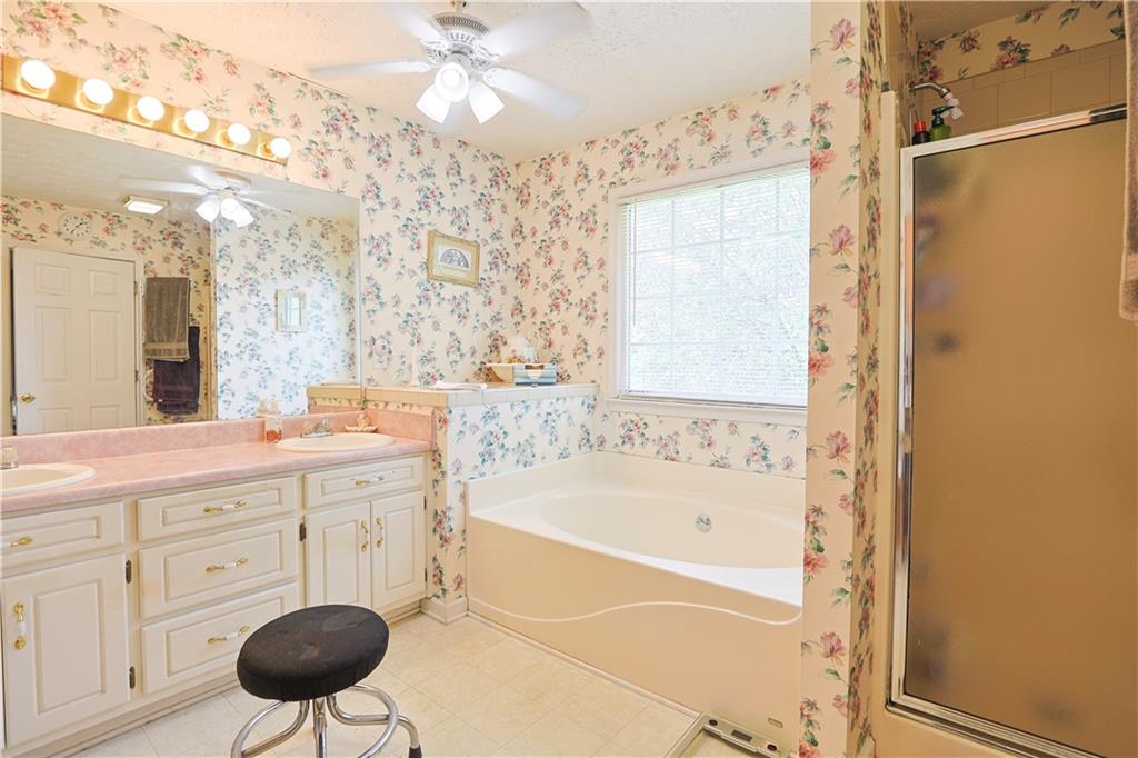 2015 Harfield Ct Property Photo 22