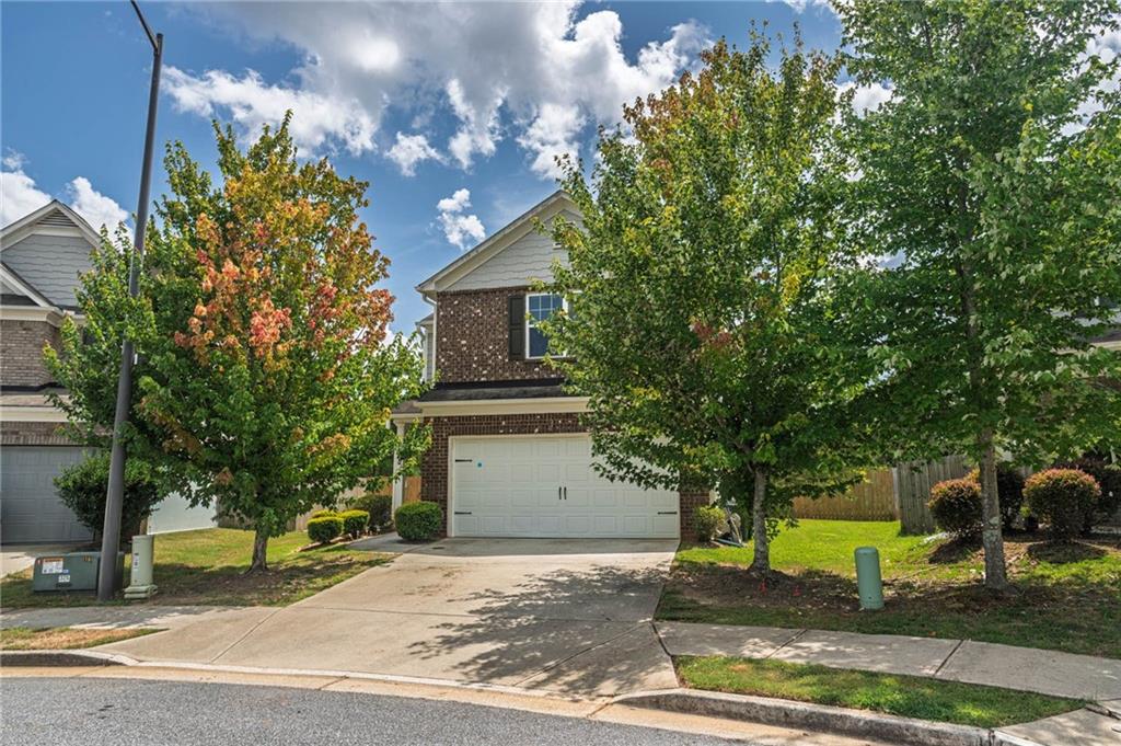 460 Meadowbend Circle Property Photo 2