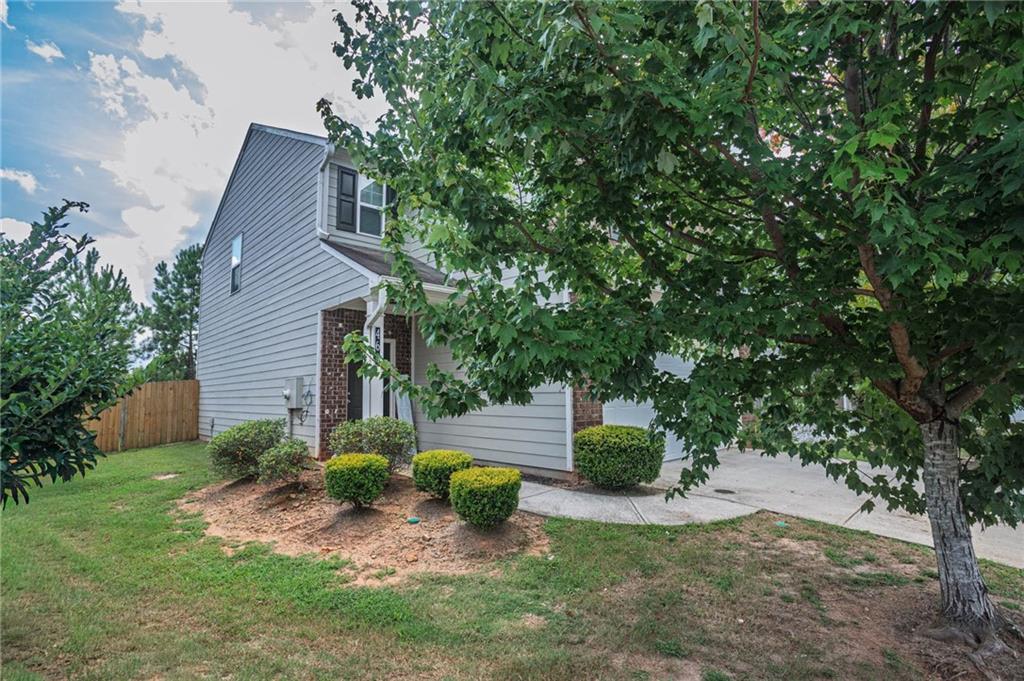 460 Meadowbend Circle Property Photo 3