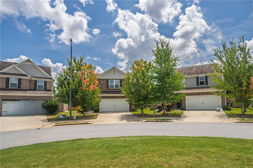 460 Meadowbend Circle Property Photo 4