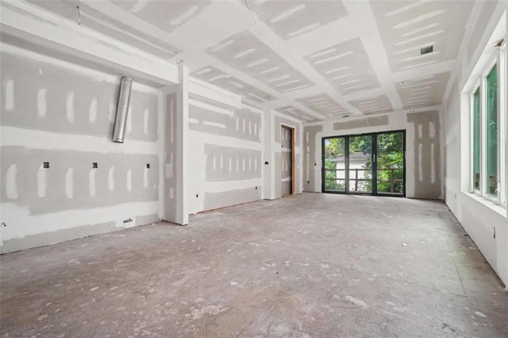 308 Fortune Street Ne Unit B Property Photo 4