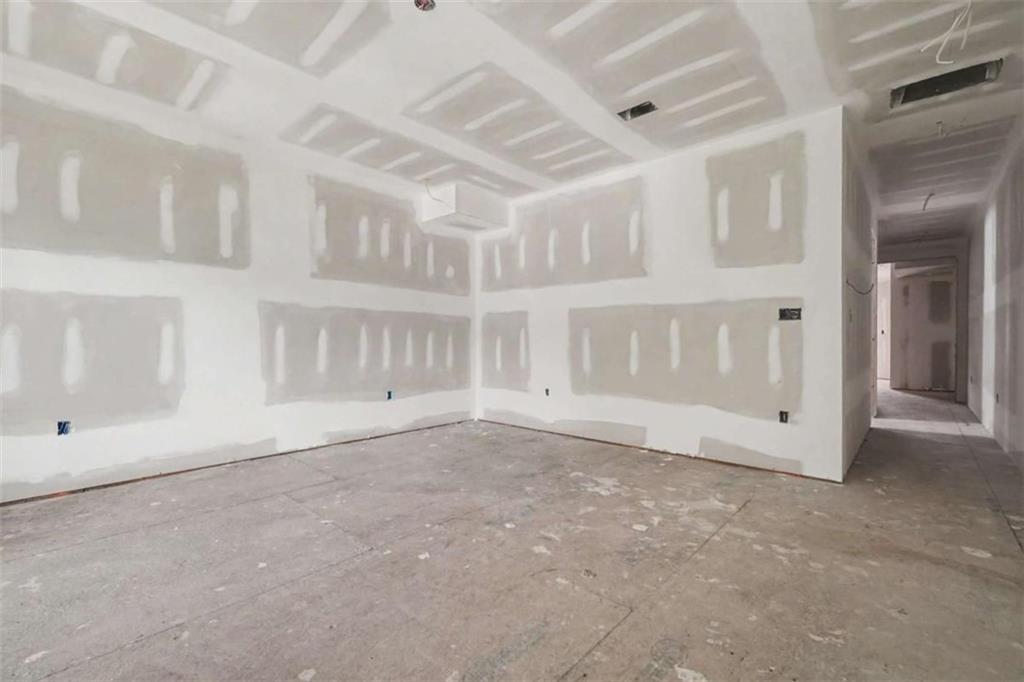 308 Fortune Street Ne Unit B Property Photo 12
