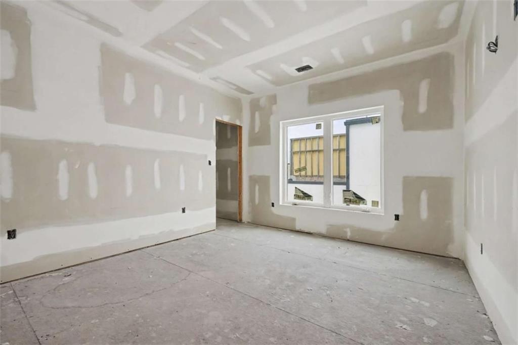 308 Fortune Street Ne Unit B Property Photo 14