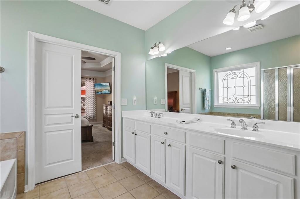 5055 Rembrant Drive Property Photo 12