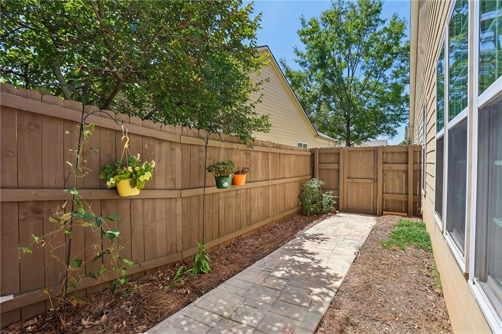 5055 Rembrant Drive Property Photo 19