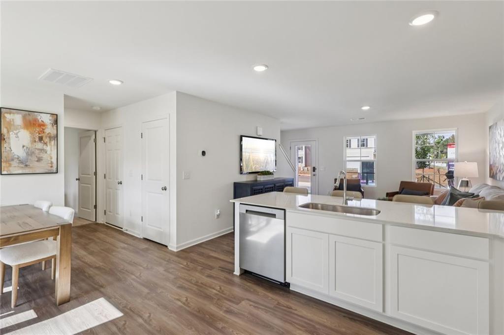 113 Dream Catcher Drive Property Photo 6