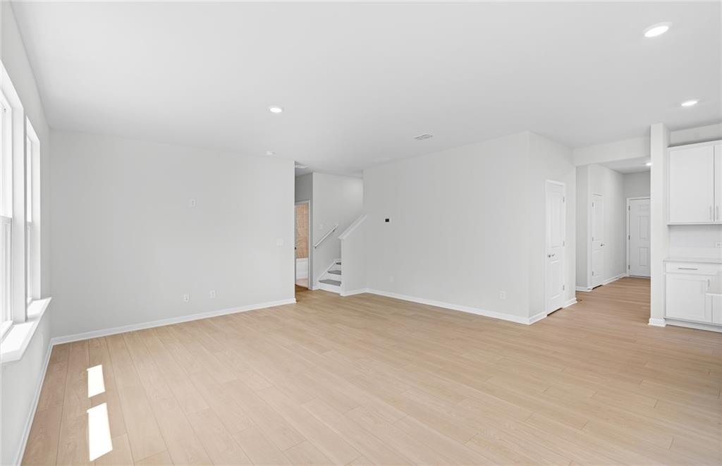 2922 Salinger Way Property Photo 6