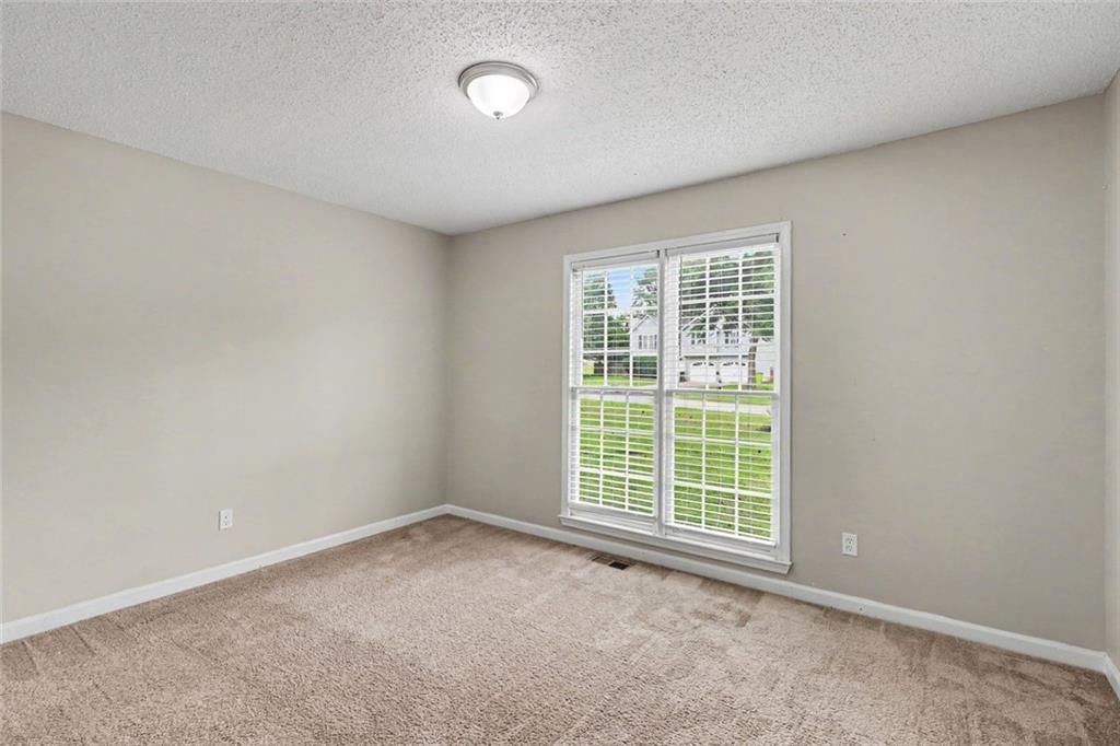 72 Amber Way Property Photo 8