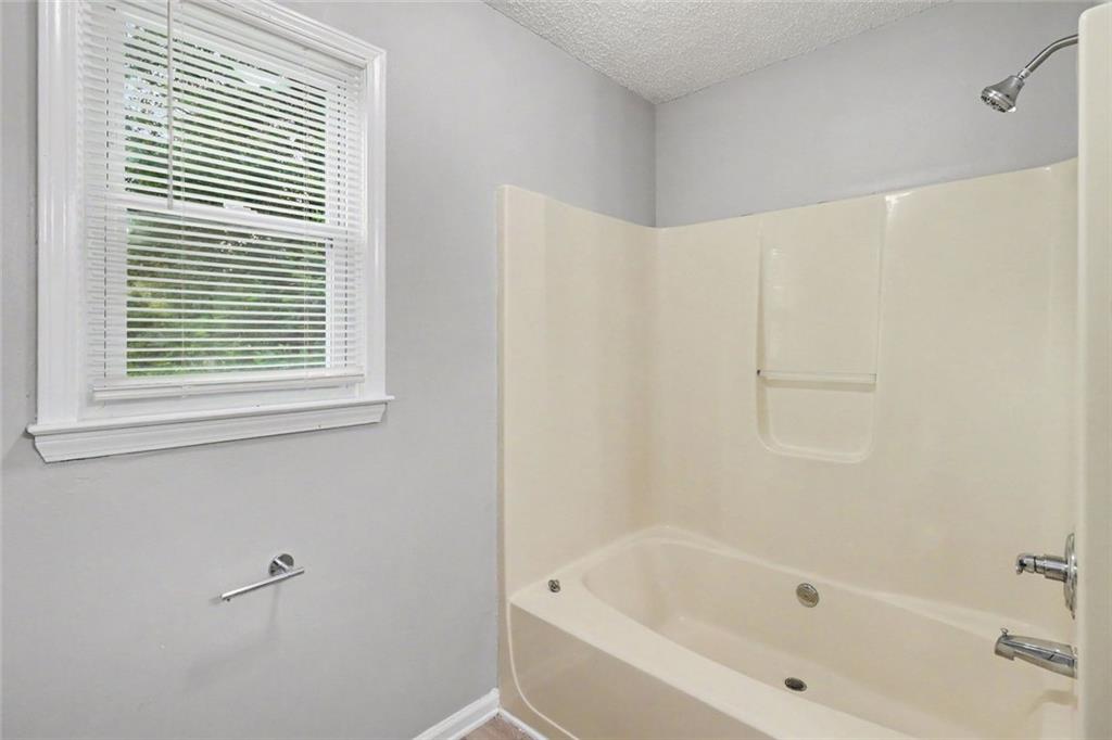 72 Amber Way Property Photo 13