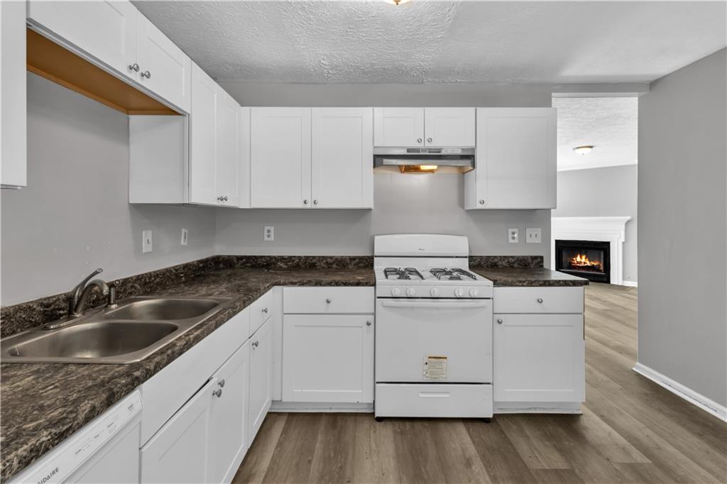 3559 Ashley Station Drive Sw Property Photo 4
