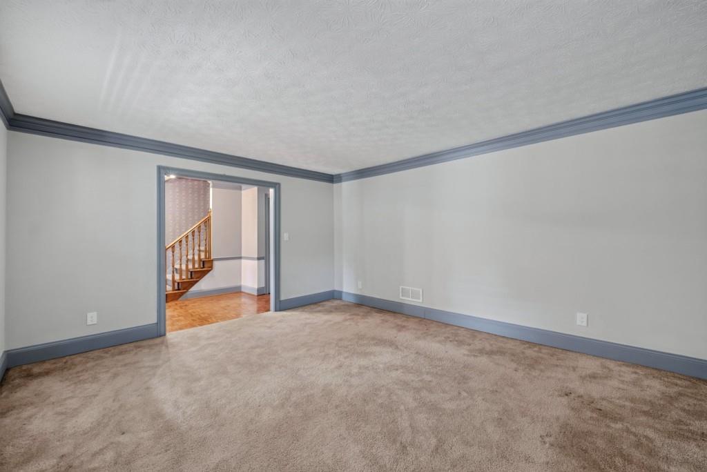 1875 Oak Road Property Photo 7
