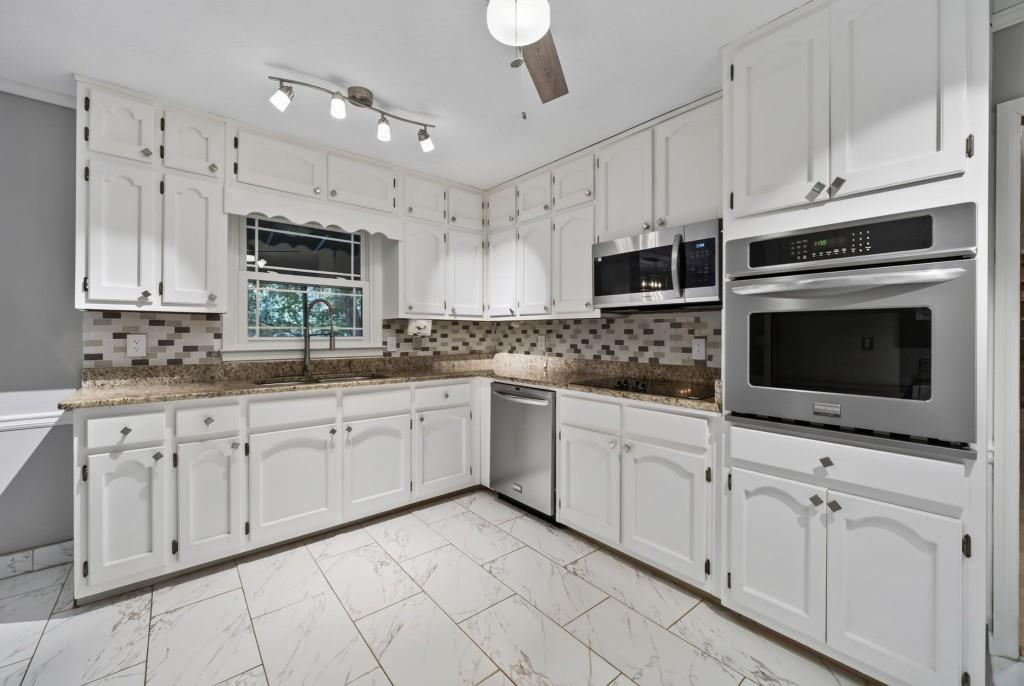 1875 Oak Road Property Photo 11