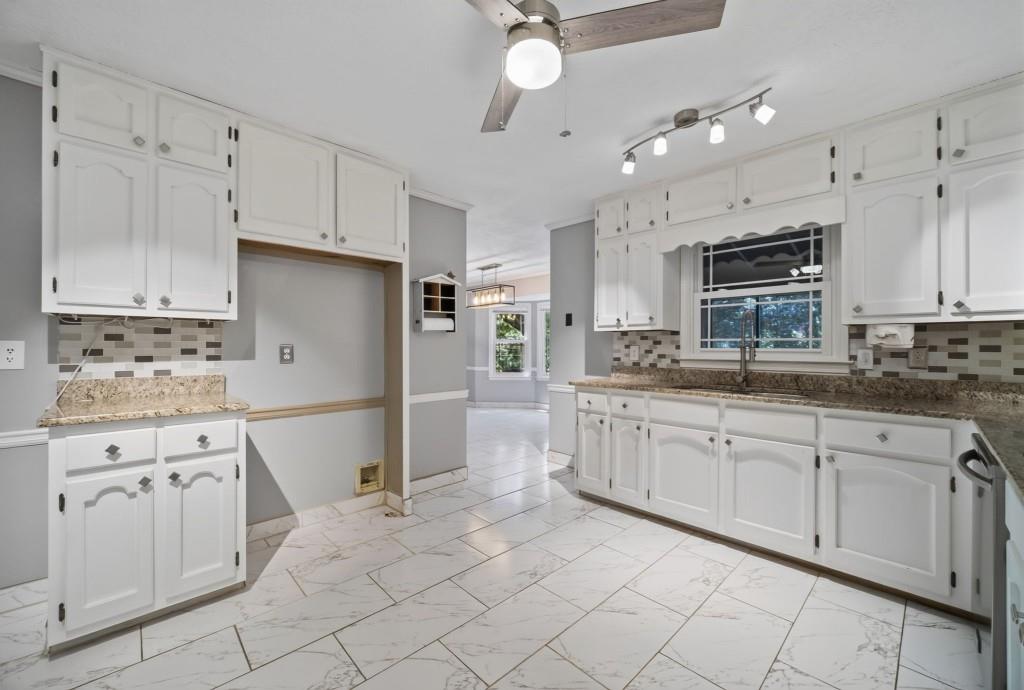 1875 Oak Road Property Photo 13