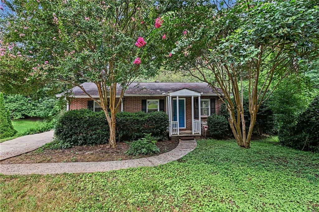 1868 Robinhill Court Property Photo 1