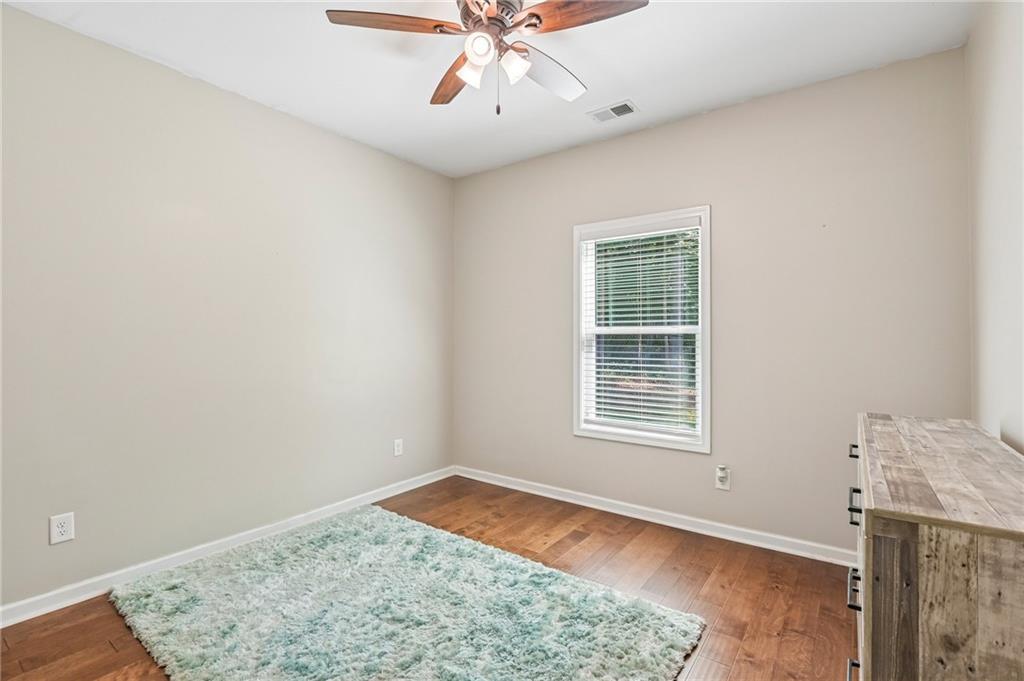 512 Clinton Drive Property Photo 12