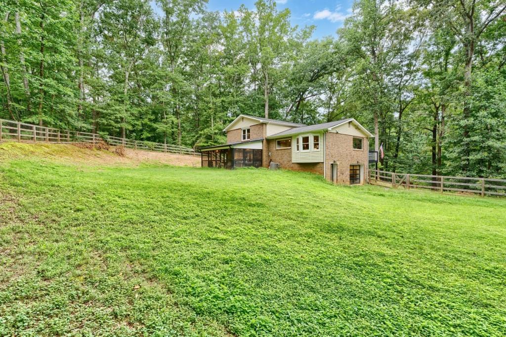 118 Glenell Drive Property Photo 4