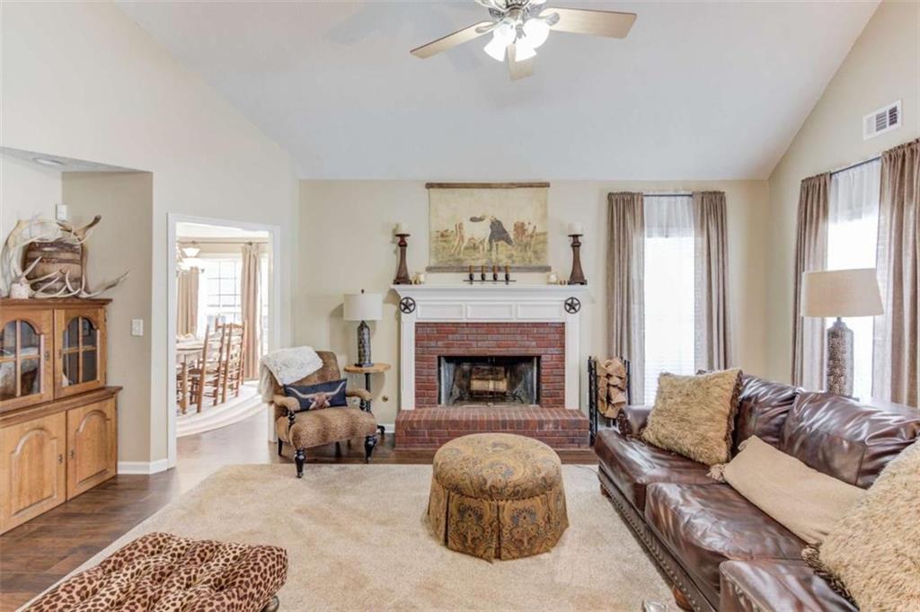2037 Windfield Drive Property Photo 12