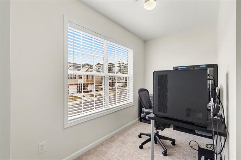 136 Meeting Place Property Photo 27