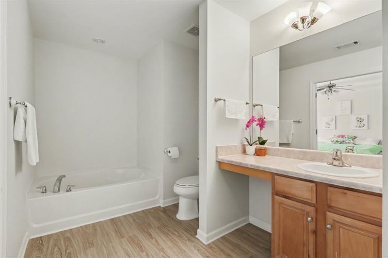 136 Meeting Place Property Photo 31