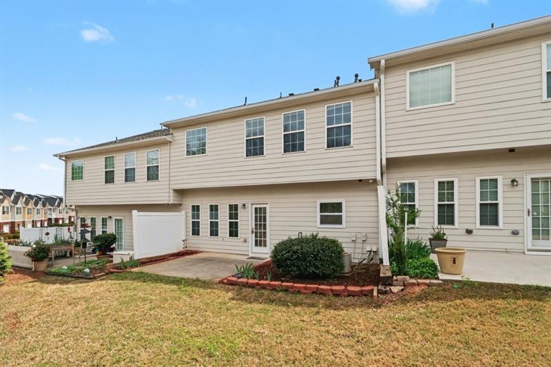 136 Meeting Place Property Photo 37
