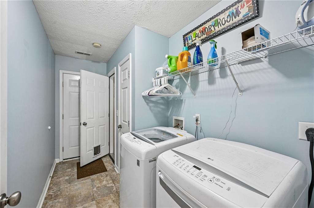 207 Overlook Court Property Photo 18