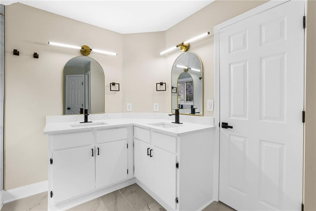 4335 Abbotts Pointe Court Property Photo 28