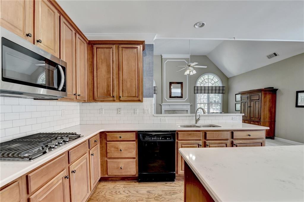 355 Laurel Oak Drive Property Photo 11