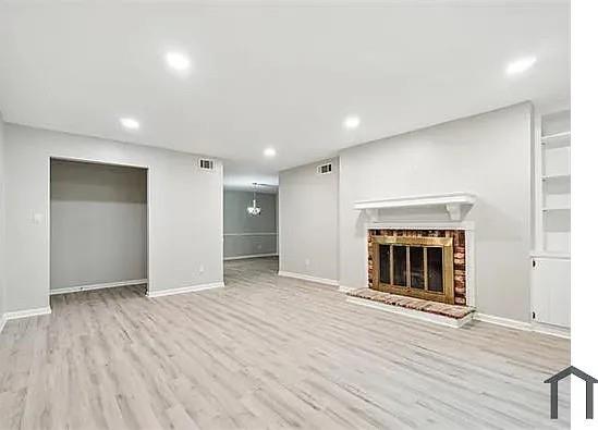 2920 Parc Lorraine Property Photo 2