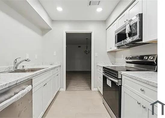 2920 Parc Lorraine Property Photo 4