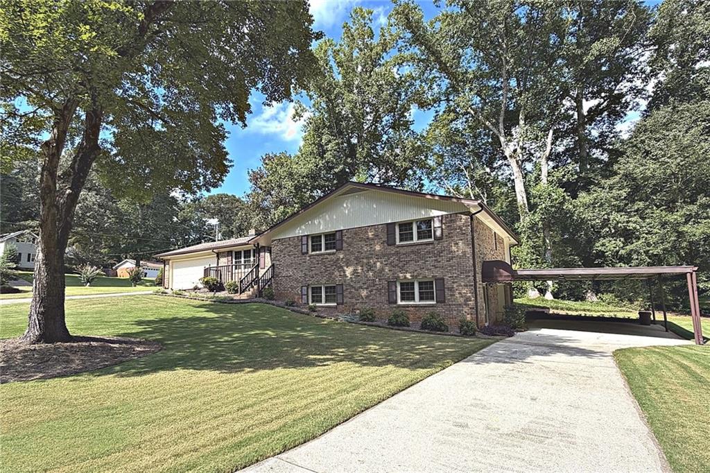 5198 Two Branches Court Sw Property Photo 3
