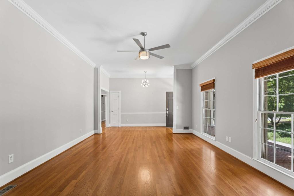 2724 Cravey Drive Property Photo 15