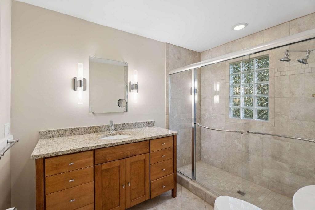 2724 Cravey Drive Property Photo 28