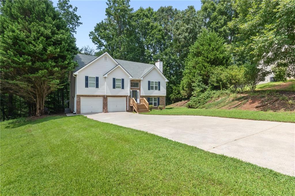 4718 Middleboro Lane Property Photo 3