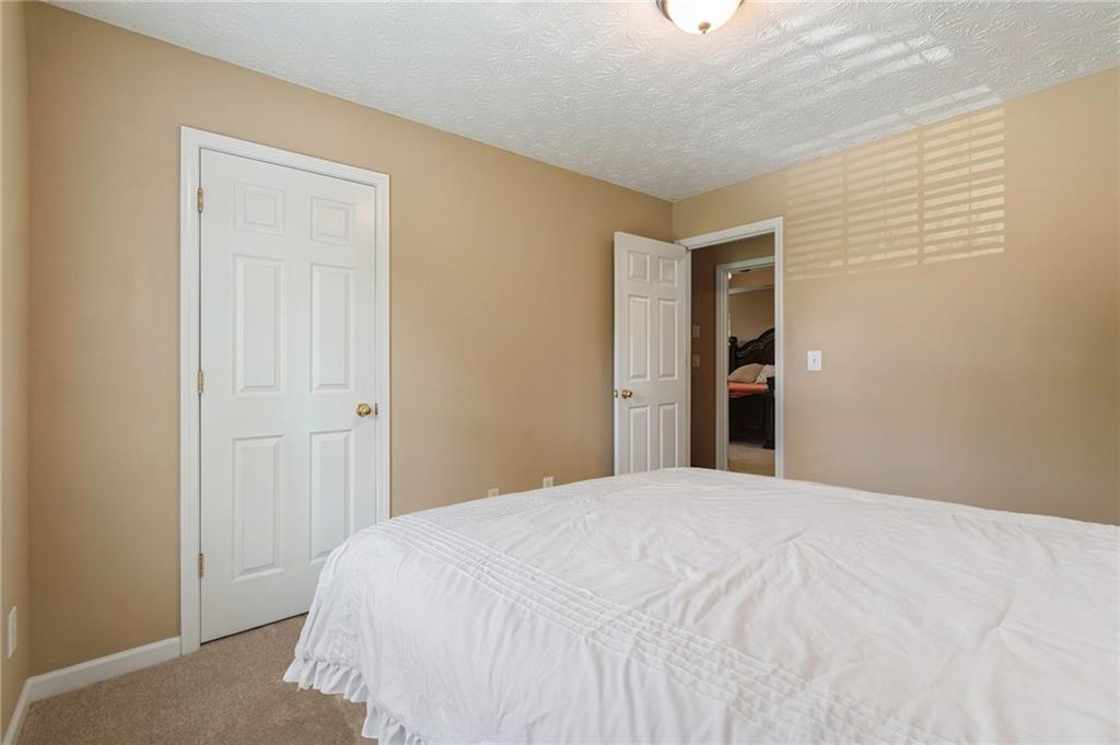 4718 Middleboro Lane Property Photo 25