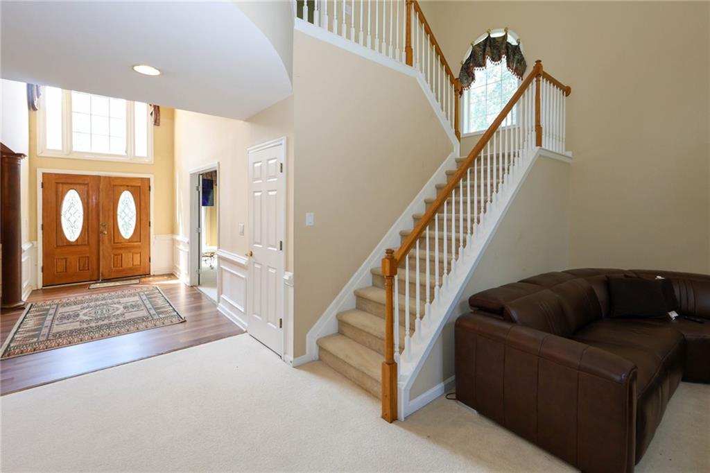 1105 Fountain Crest Drive Se Property Photo 4
