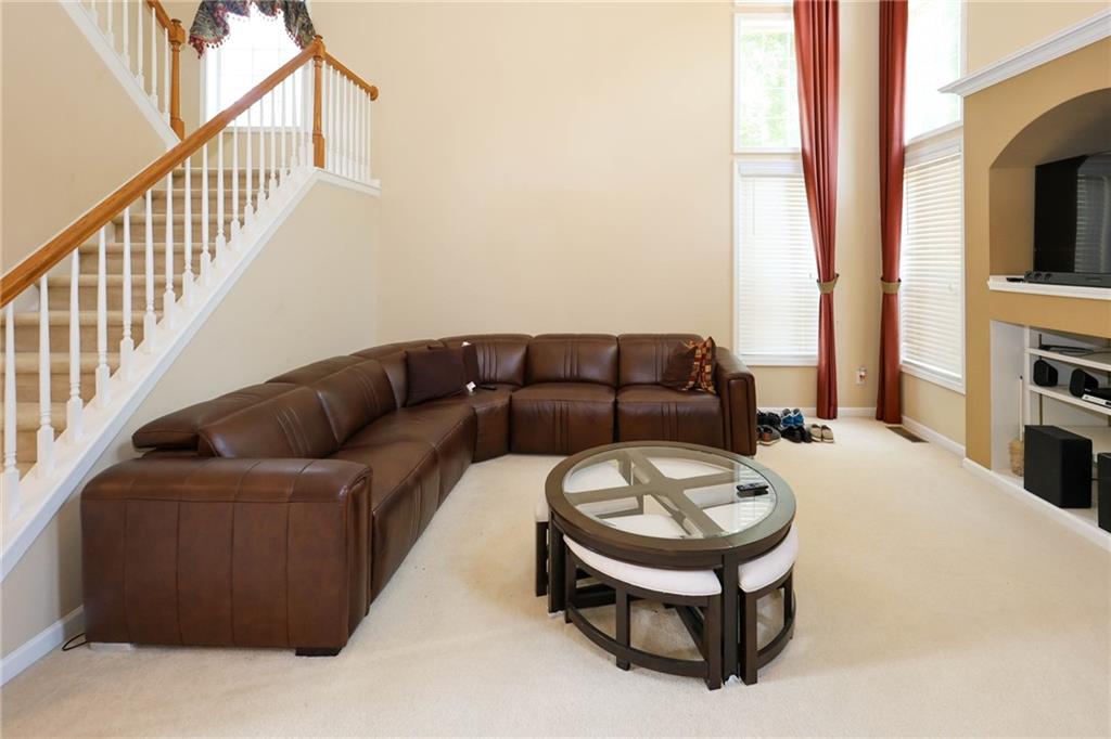 1105 Fountain Crest Drive Se Property Photo 7