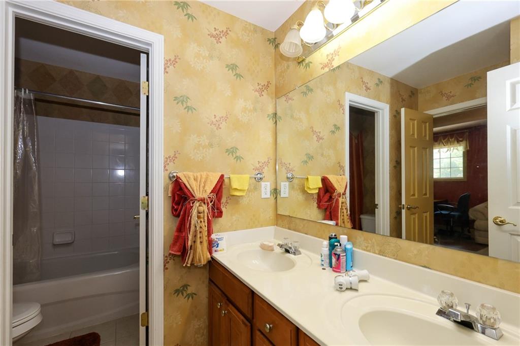 1105 Fountain Crest Drive Se Property Photo 13