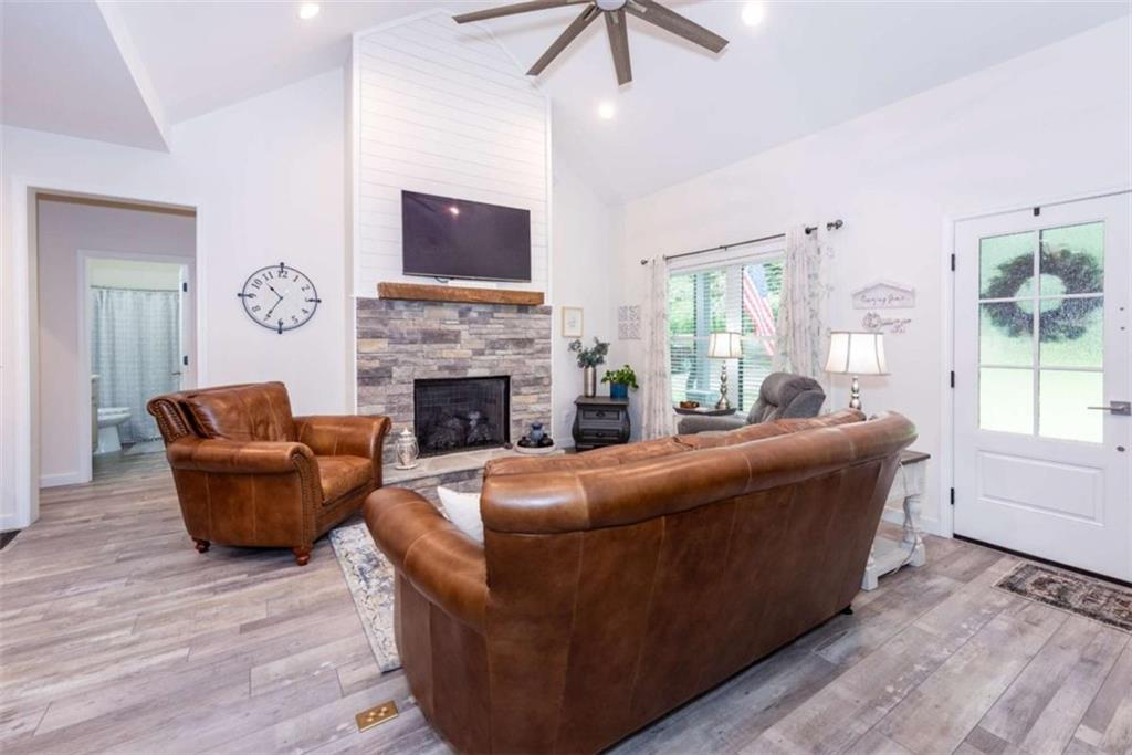 4973 Yukon Road Property Photo 14
