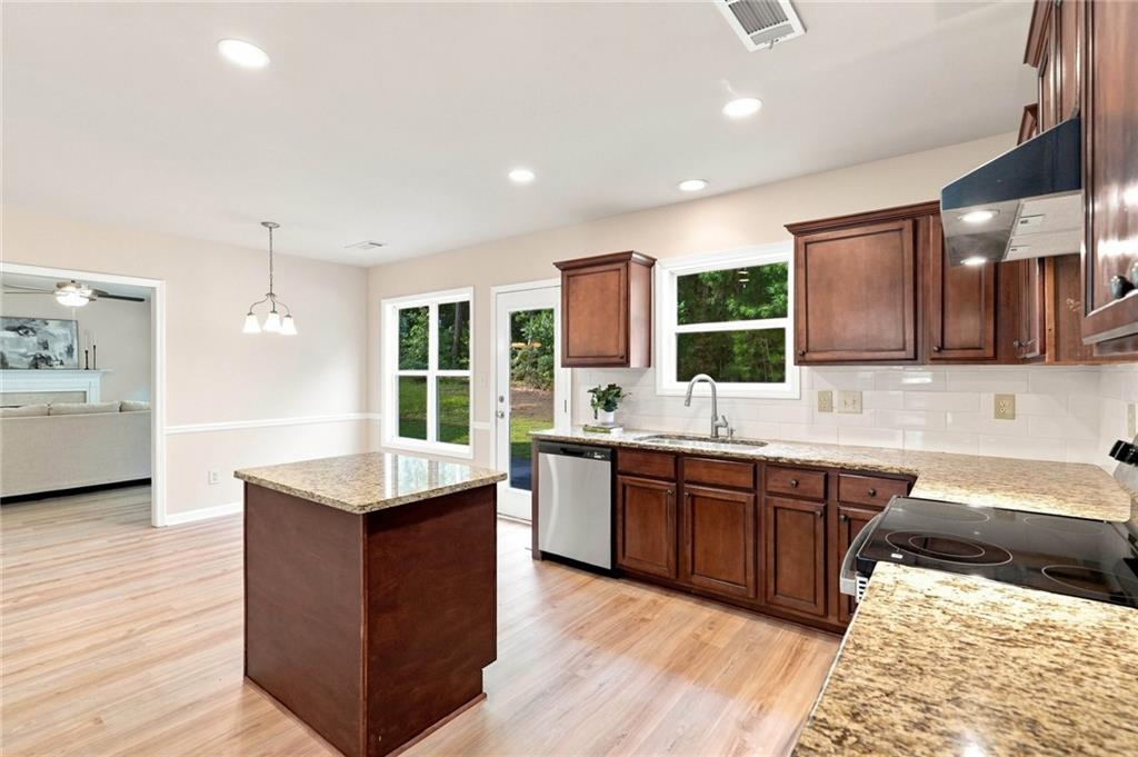 4128 Brynhill Lane Property Photo 14