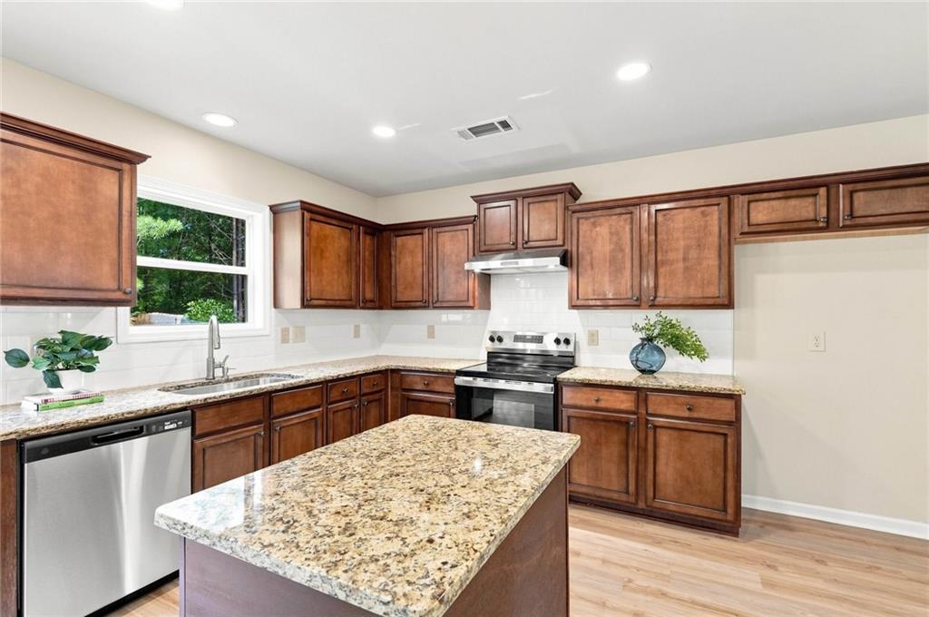 4128 Brynhill Lane Property Photo 15