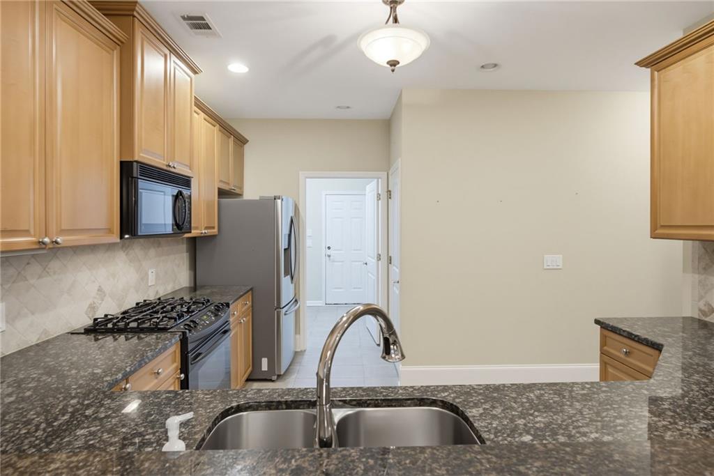 4704 Rose Arbor Drive Nw Unit 8 Property Photo 14