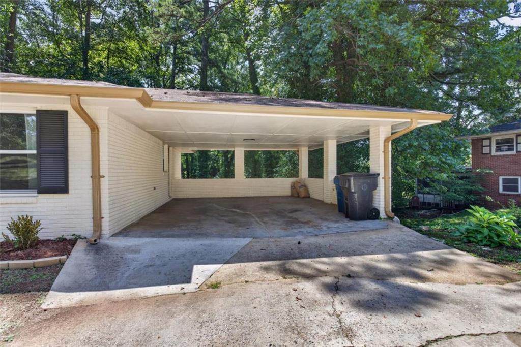 2418 Meadow Lark Drive Property Photo 11