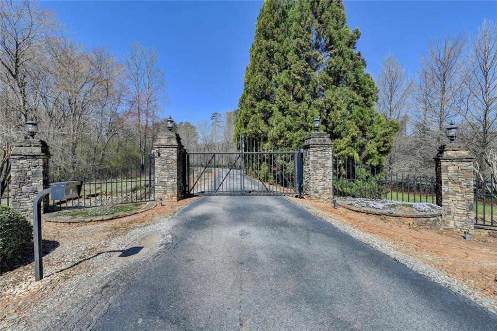 6245 Ben Parks Road Property Photo 6