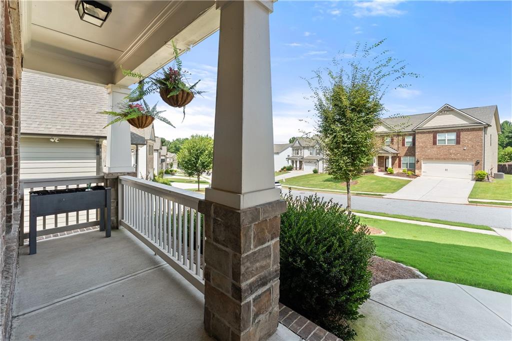7129 Birch View Court Property Photo 4