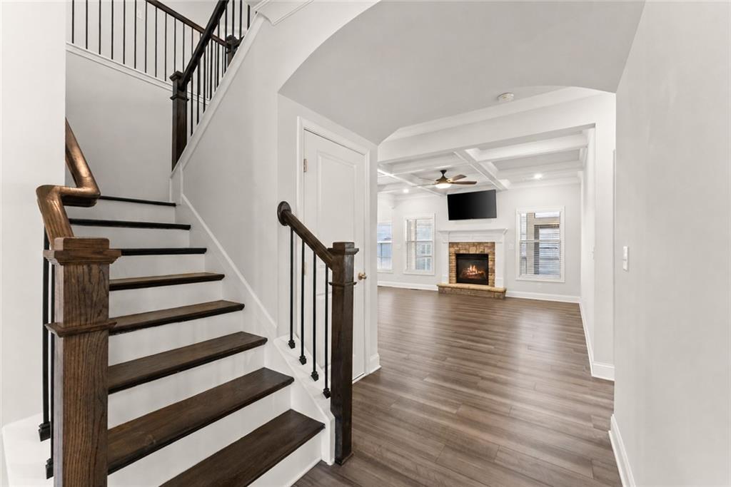 7129 Birch View Court Property Photo 6