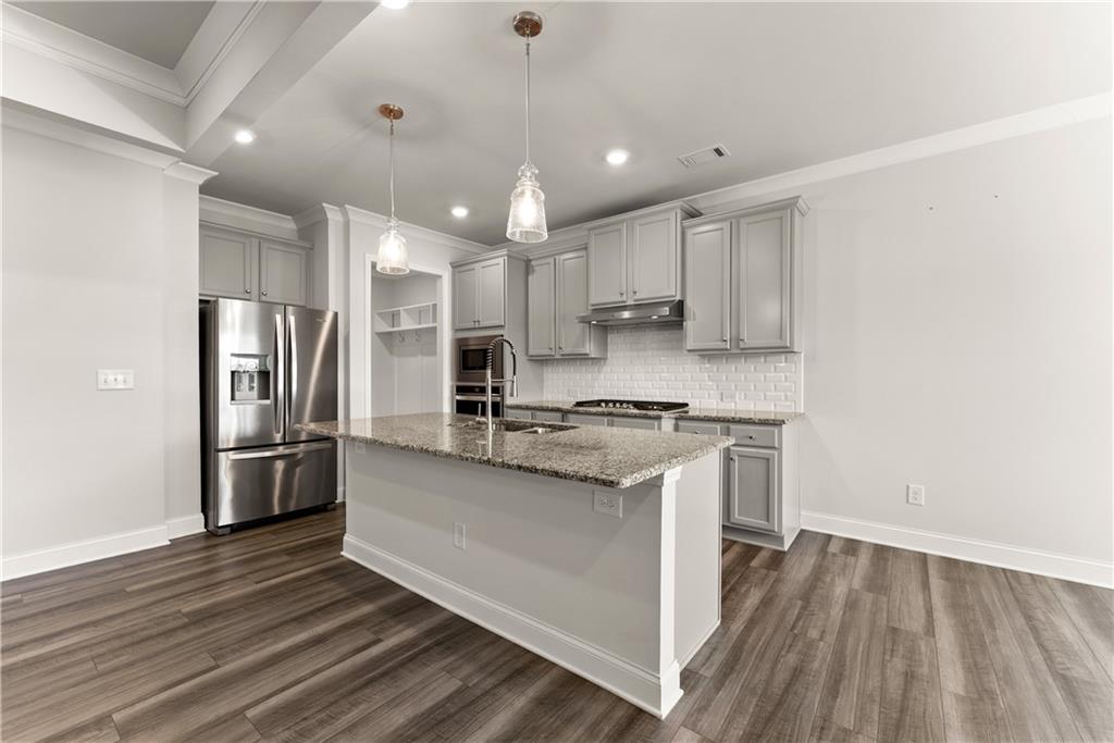7129 Birch View Court Property Photo 8