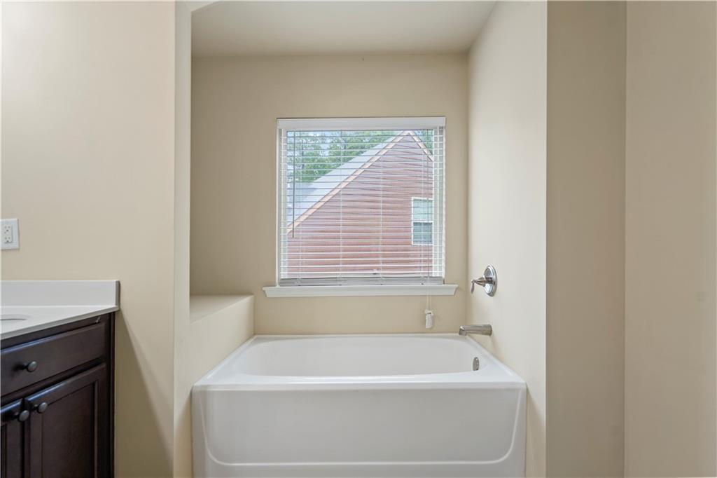 5037 Saphire Court Property Photo 23
