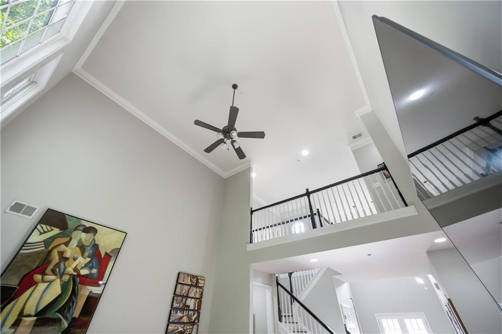 1715 Yellow Wood Drive Property Photo 8