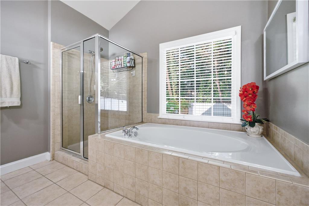 1715 Yellow Wood Drive Property Photo 29